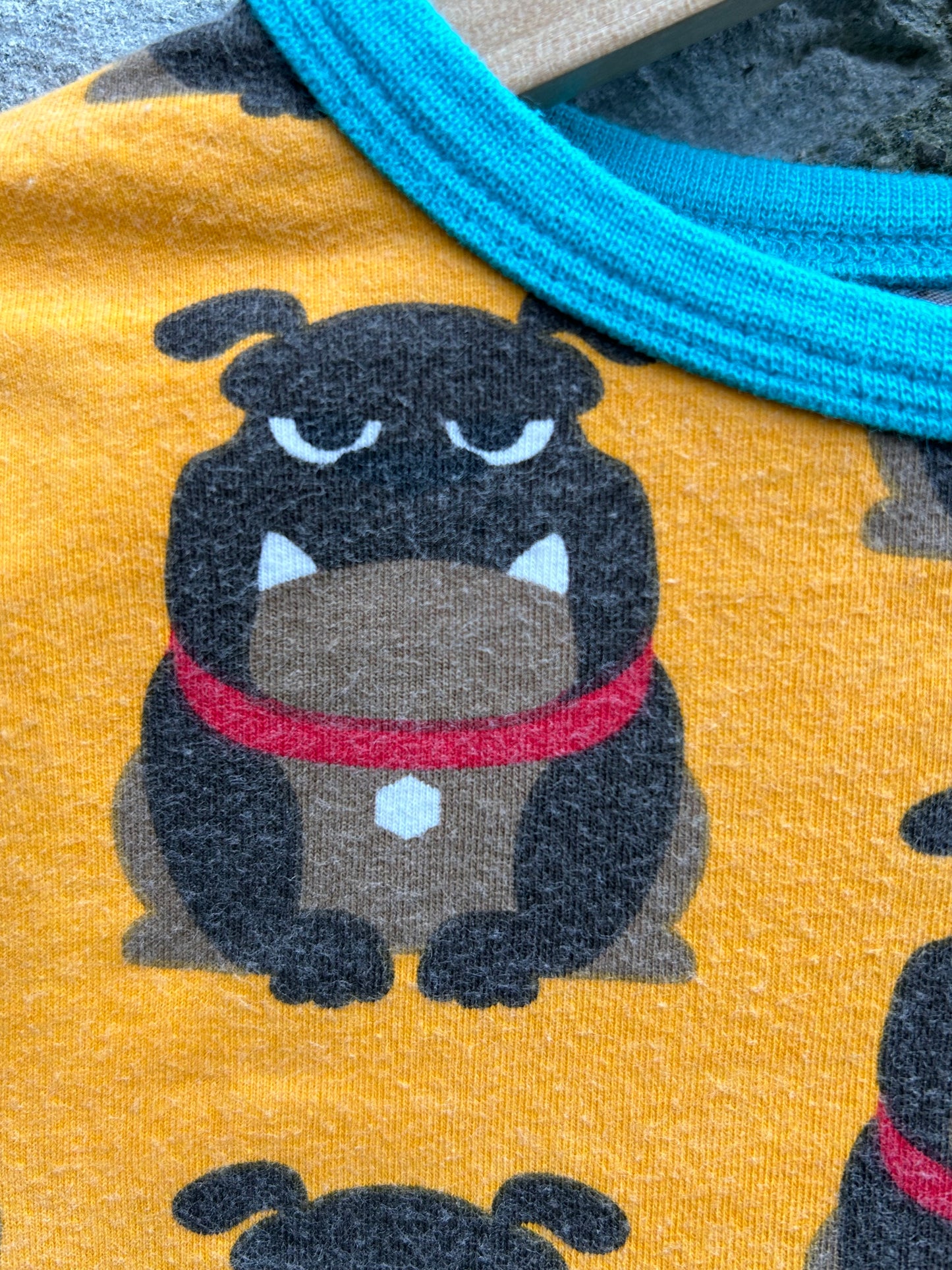 Bulldog T-shirt 3-4y (98-104cm)