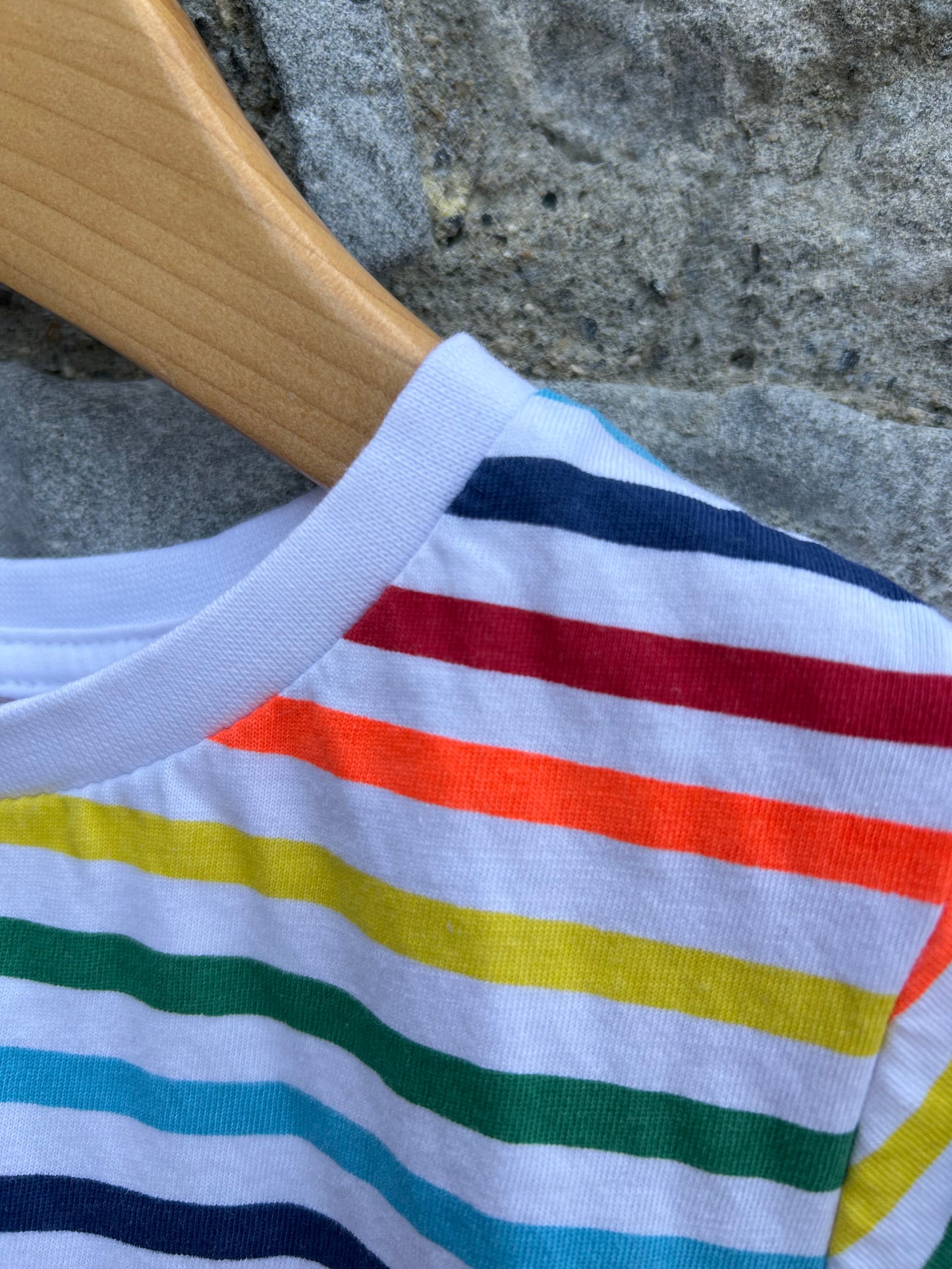 Rainbow stripes T-shirt 2-3y (92-98cm)