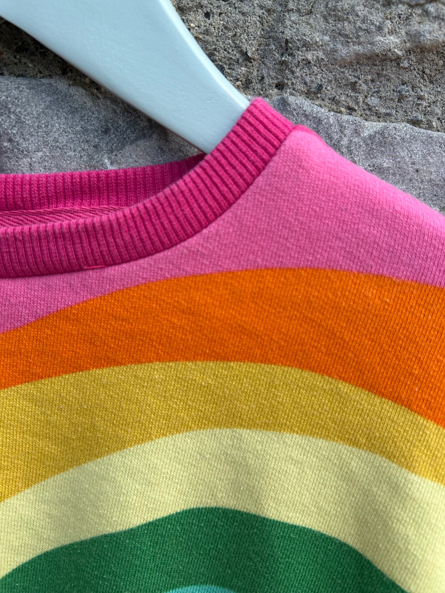 Rainbow waves sweatshirt 8y (128cm)