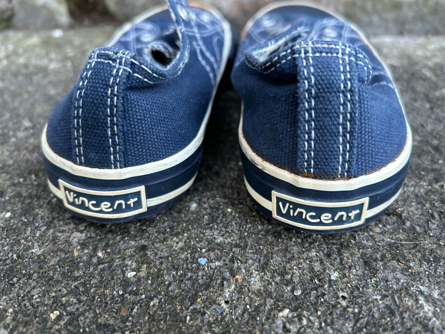 Navy trainers uk 9 (eu 27)