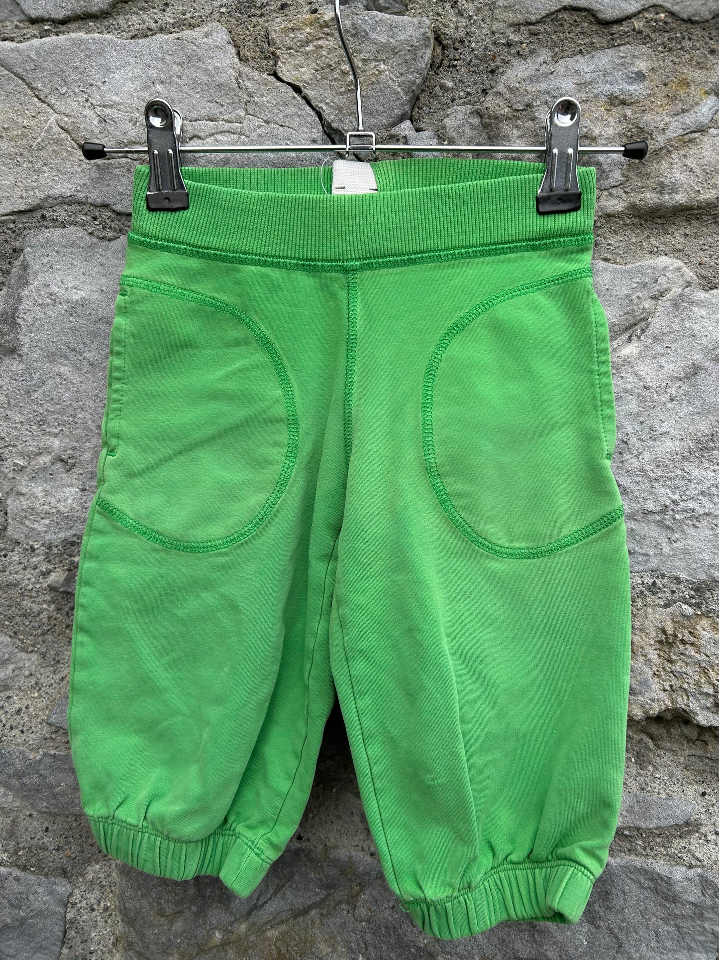 Green shorts 3-4y (98-104cm)