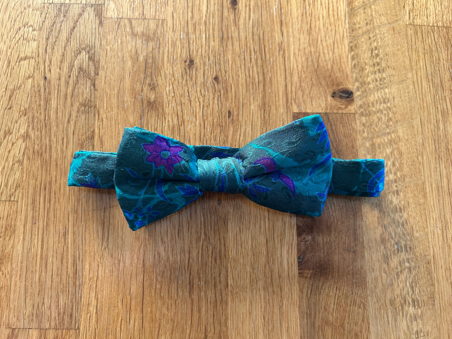 Green teal & purple bow tie