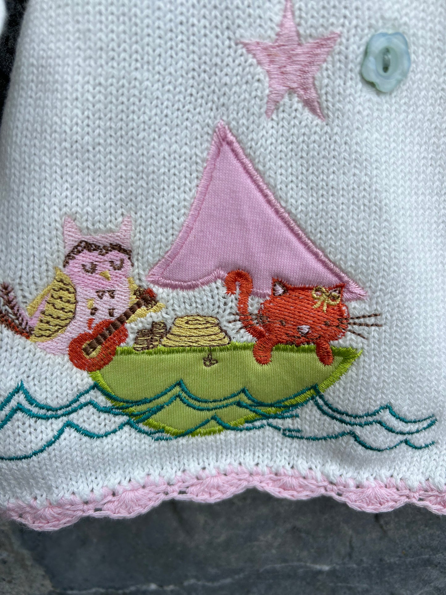 White cardigan with a boat 6-9m (68-74cm)