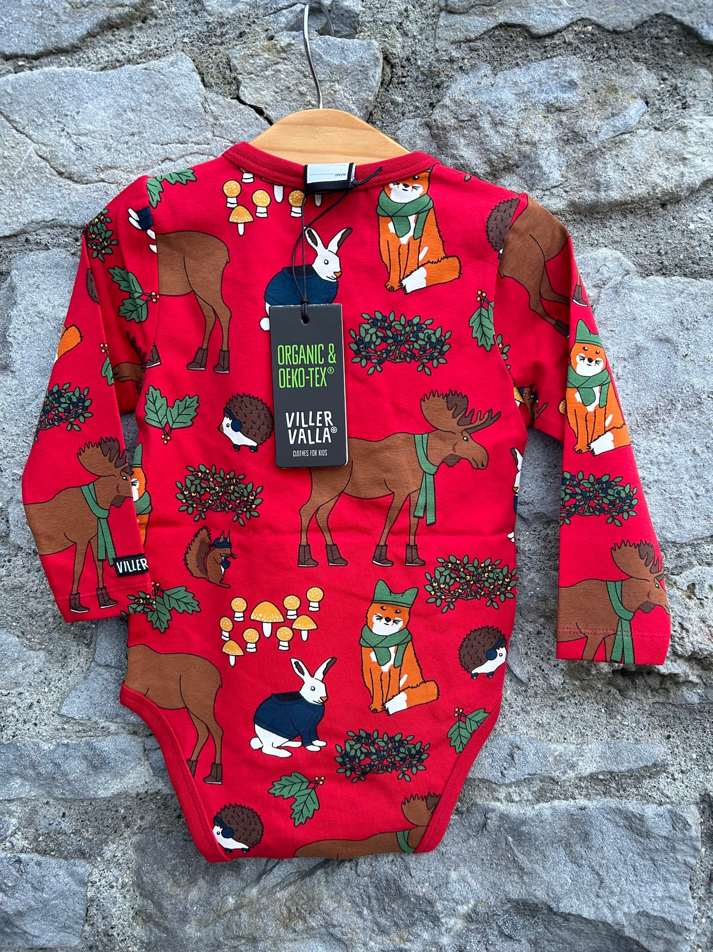 Winter woodlands red vest 12m (80cm)