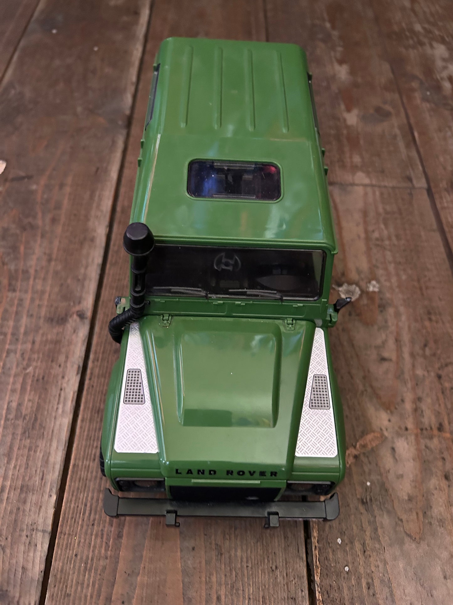 Land rover truck