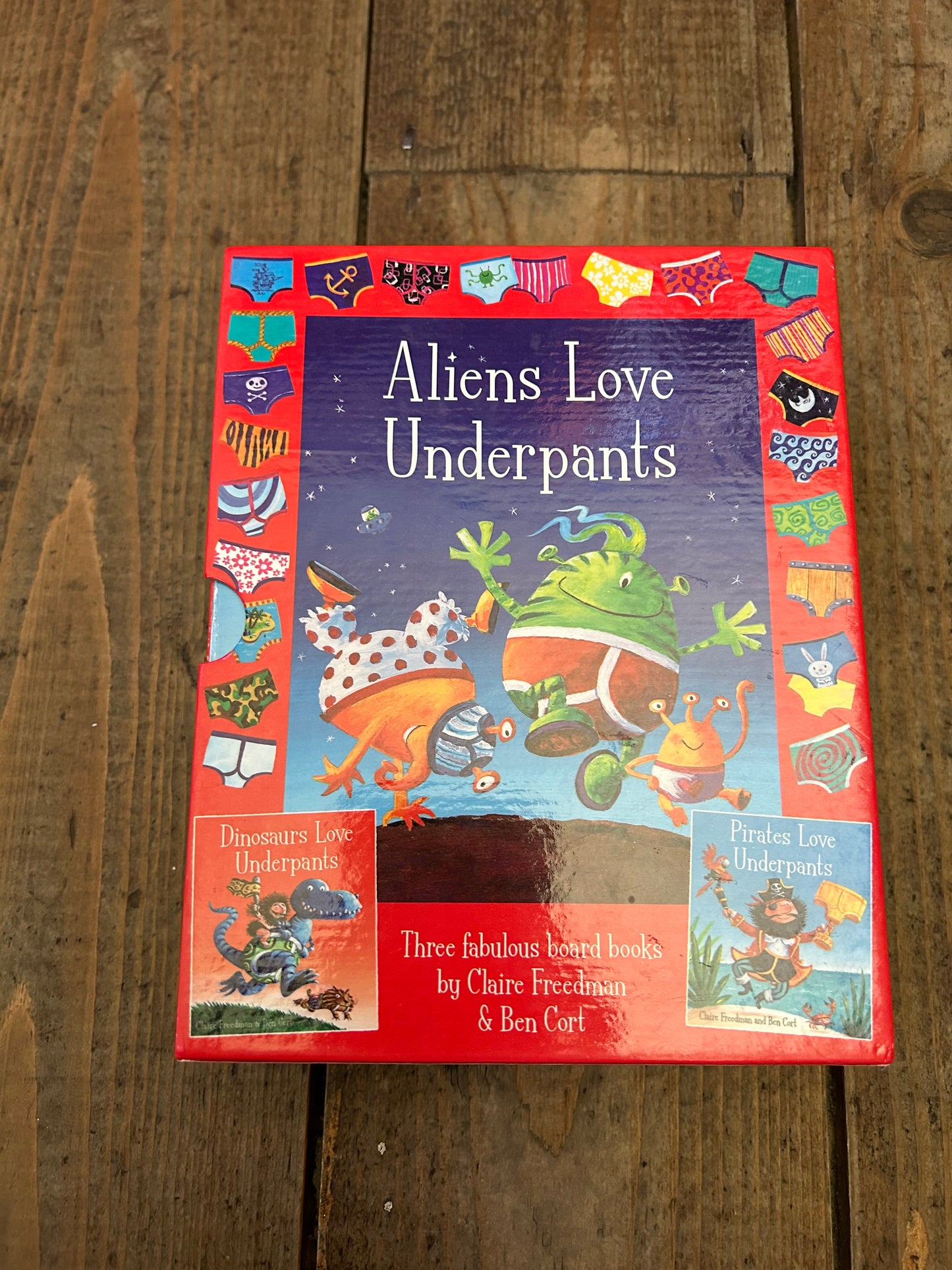 Pirates love underpants