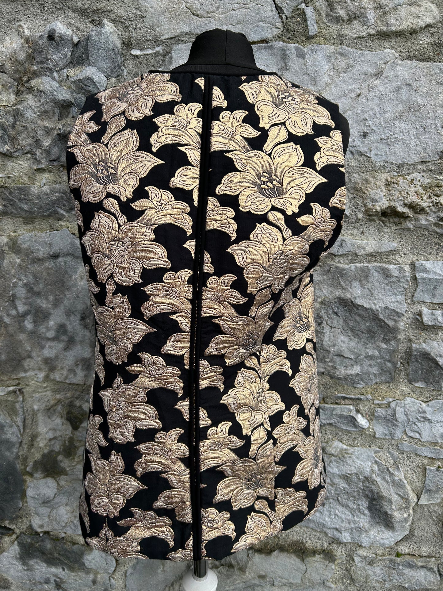 Gold flowers black top uk 10