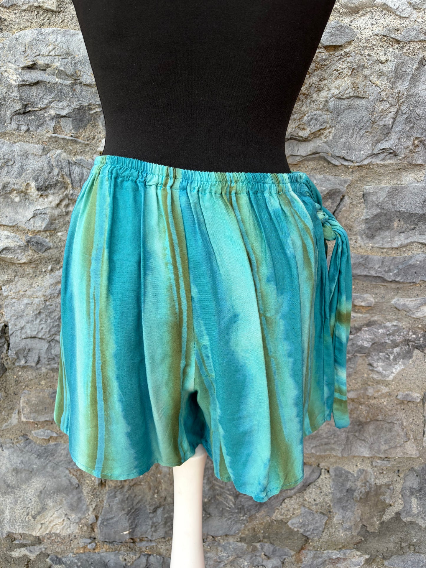 90s green tie dye shorts/skirt uk 8-10