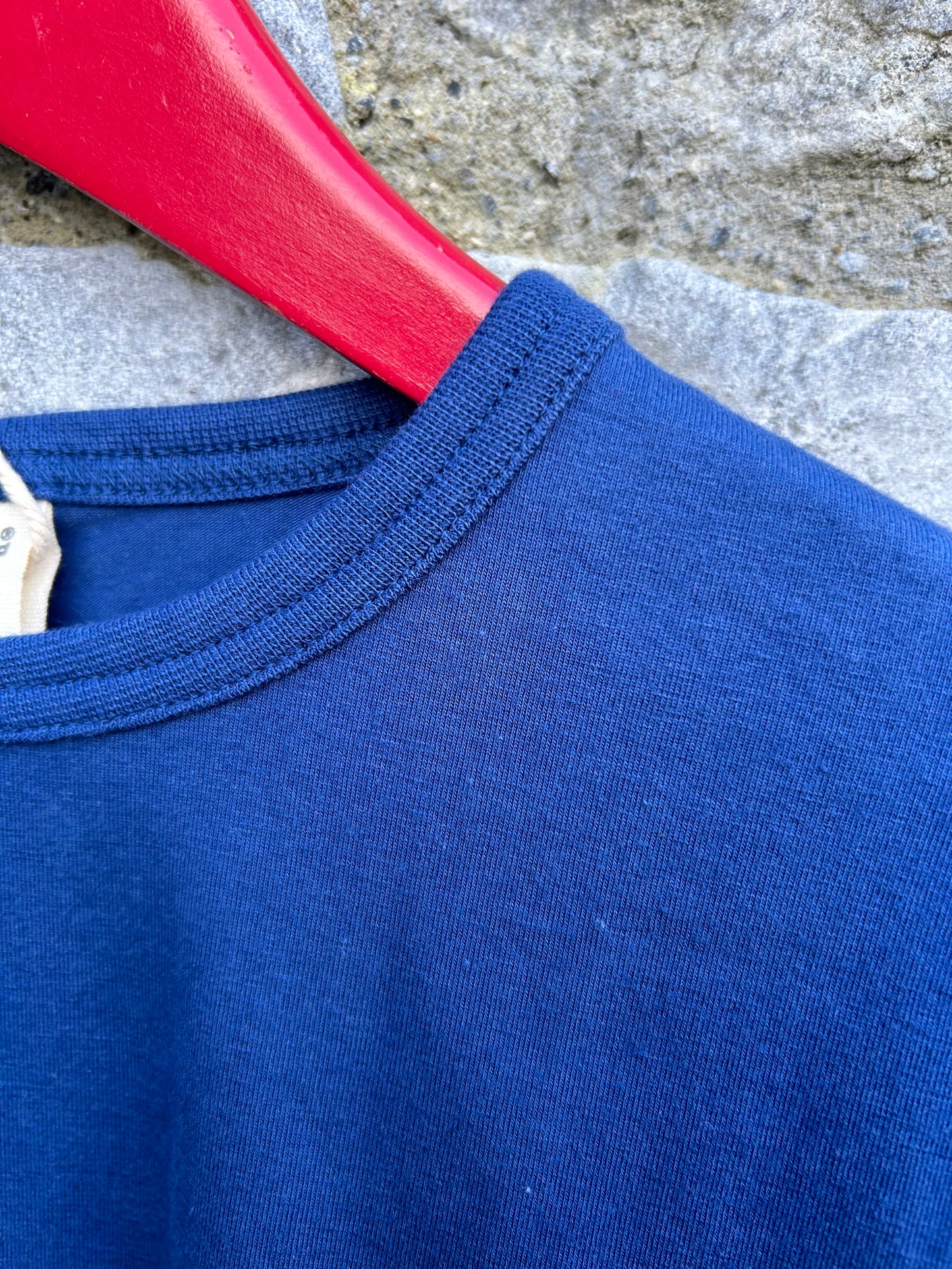 Navy top 9-10y (134-140cm)