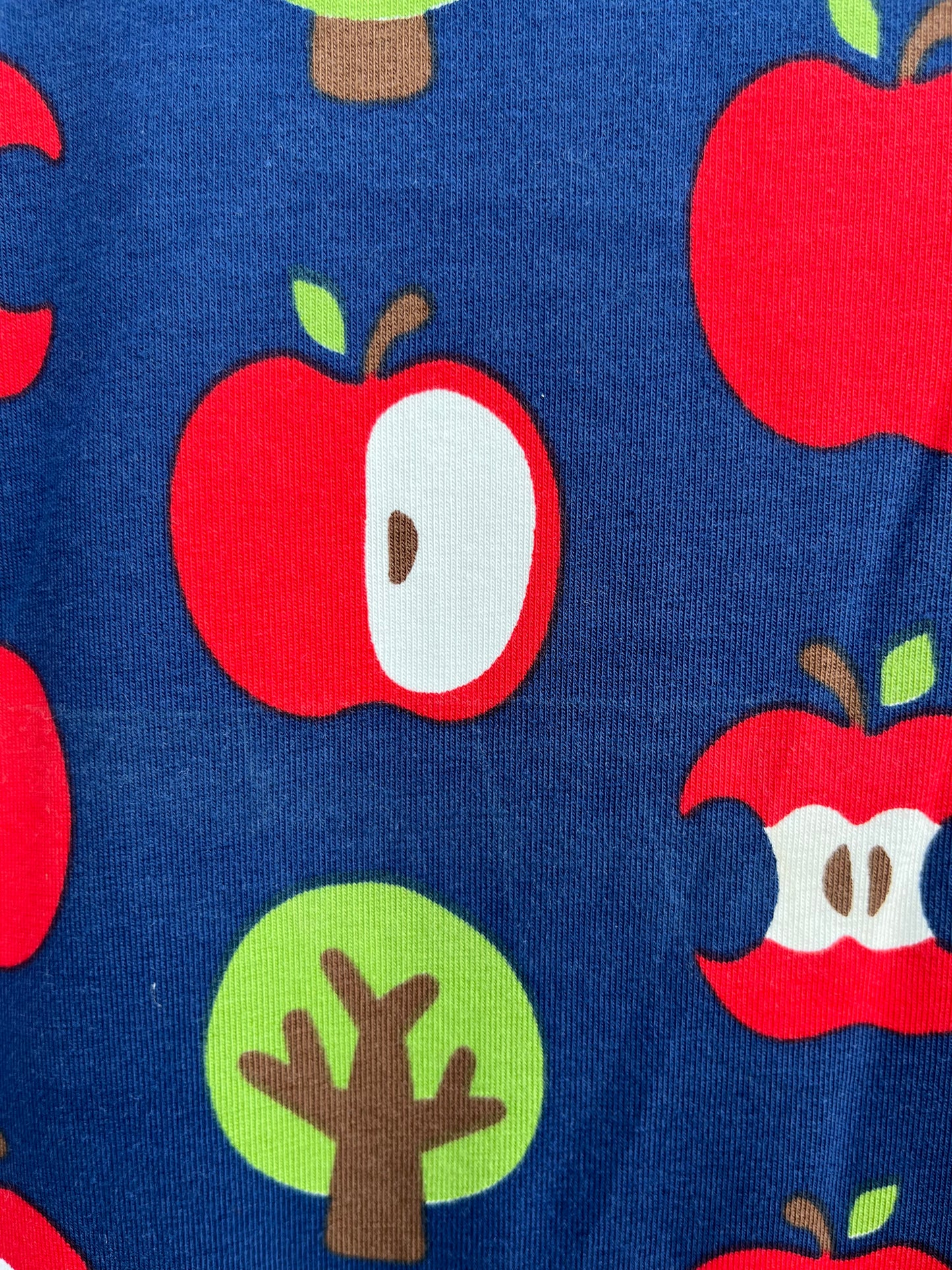 Apple navy top 9-10y (134-140cm)