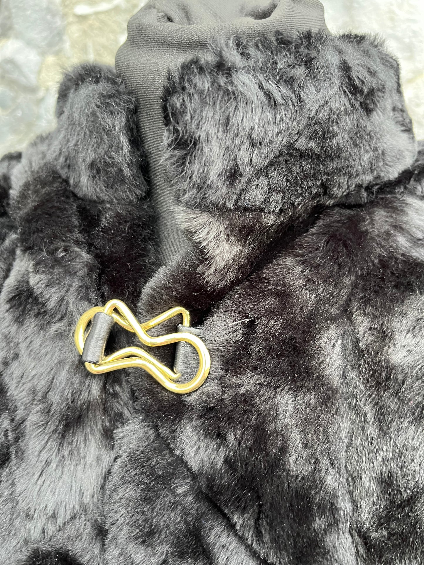 Black faux fur cape free size