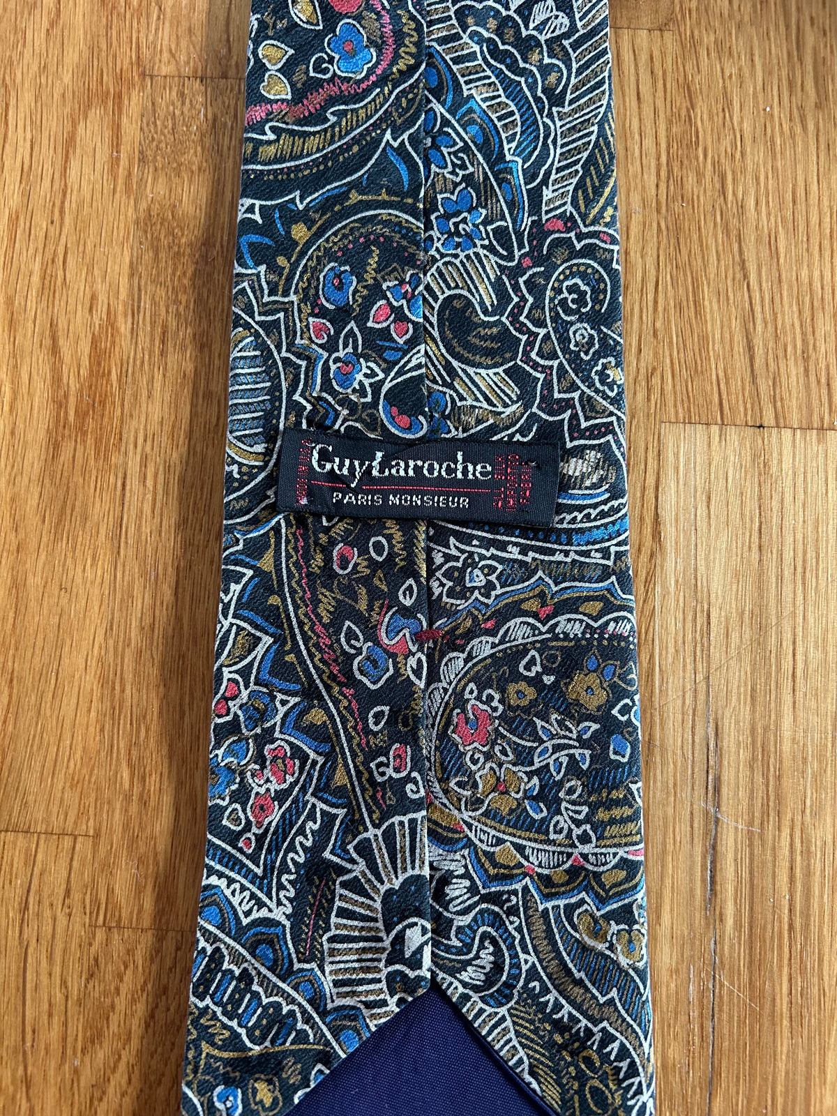 Dark Paisley tie