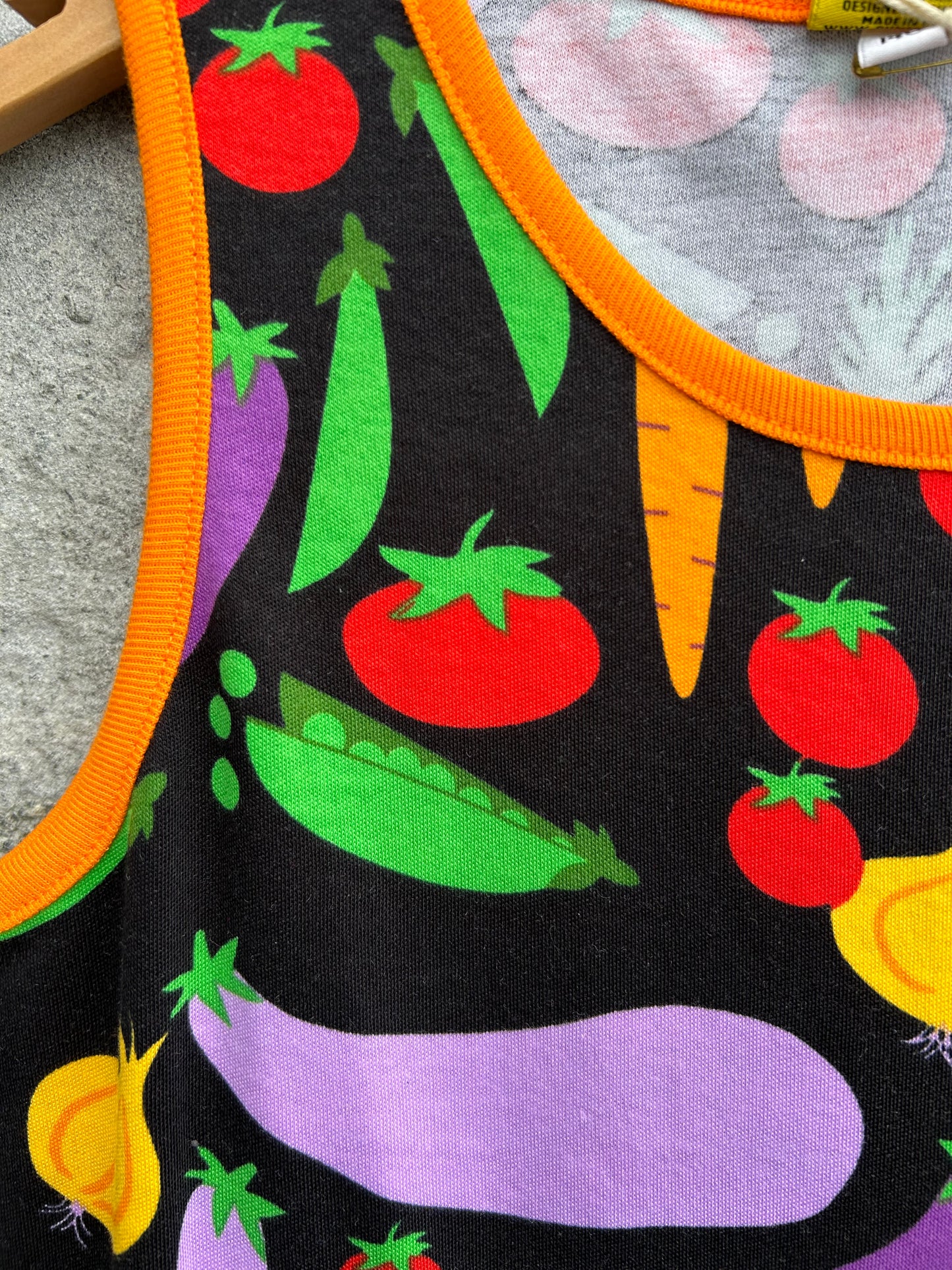 Vegetable gathered skirt sleeveless dress 10y (140cm)