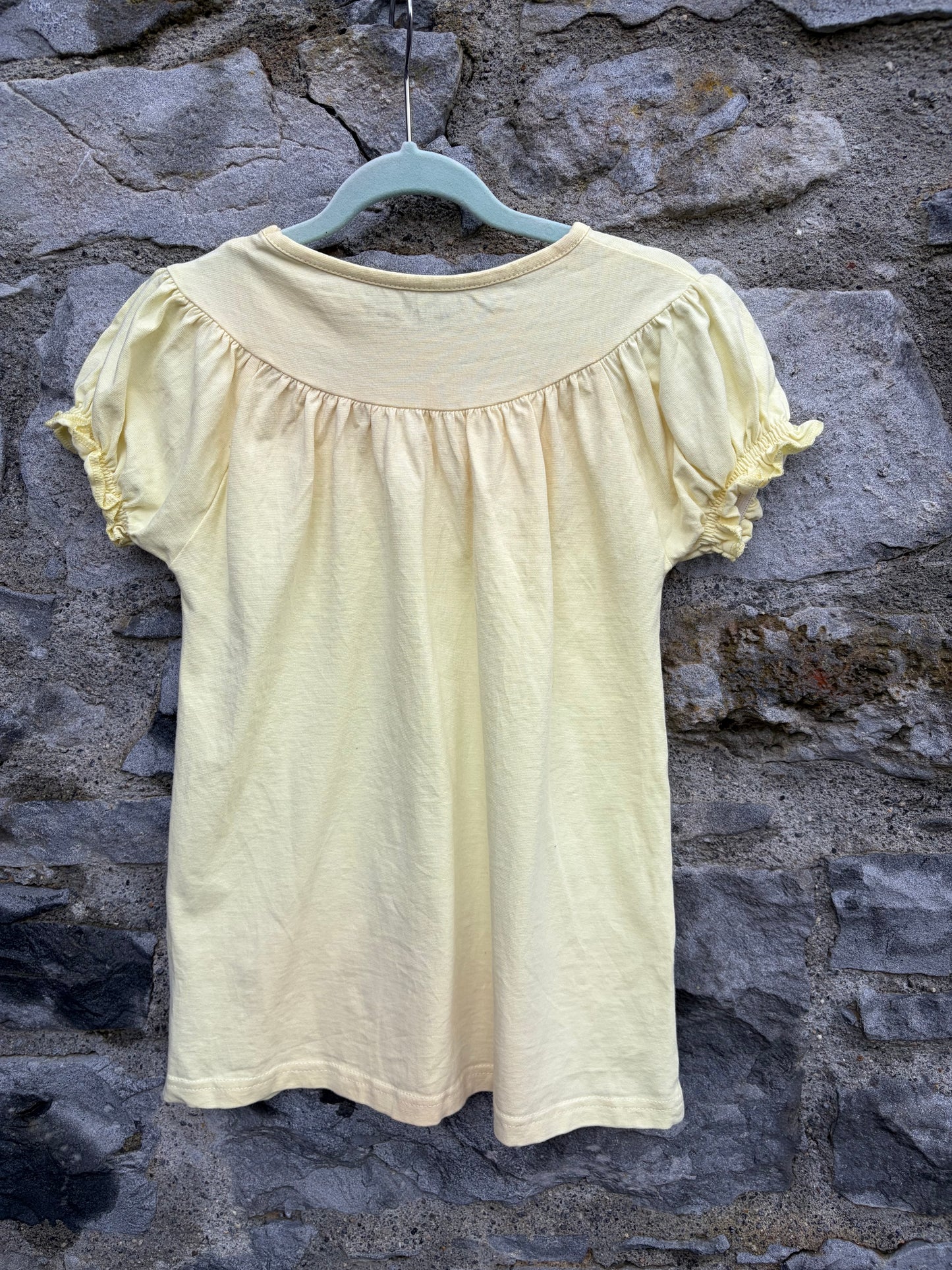 Yellow T-shirt 7-8y (122-128cm)