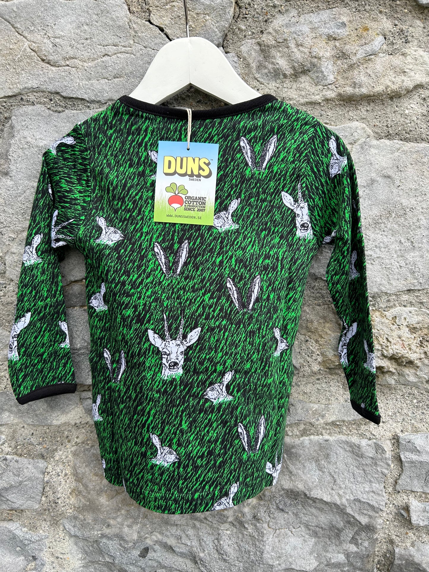 Hiding in the Grass green top 18m (86cm)