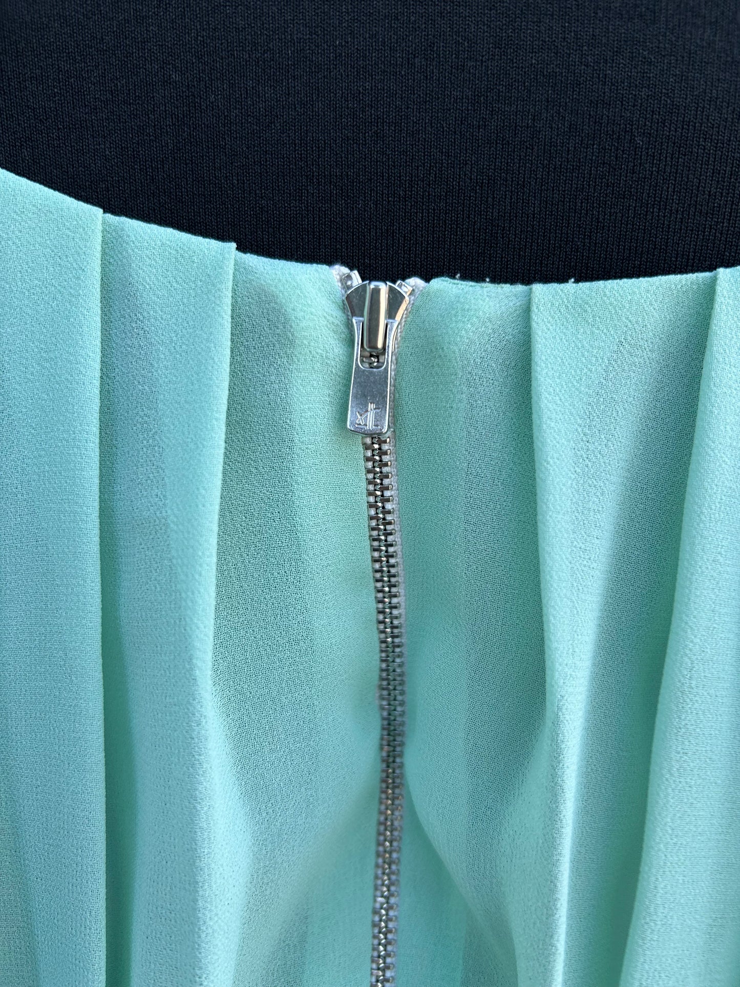 Pleated Chiffon Dress in Mint Green uk 6-8
