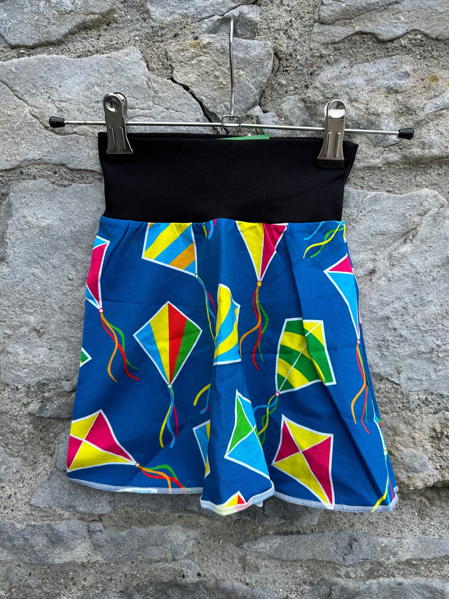 Rainbow kites skirt 3-4y (98-104cm)