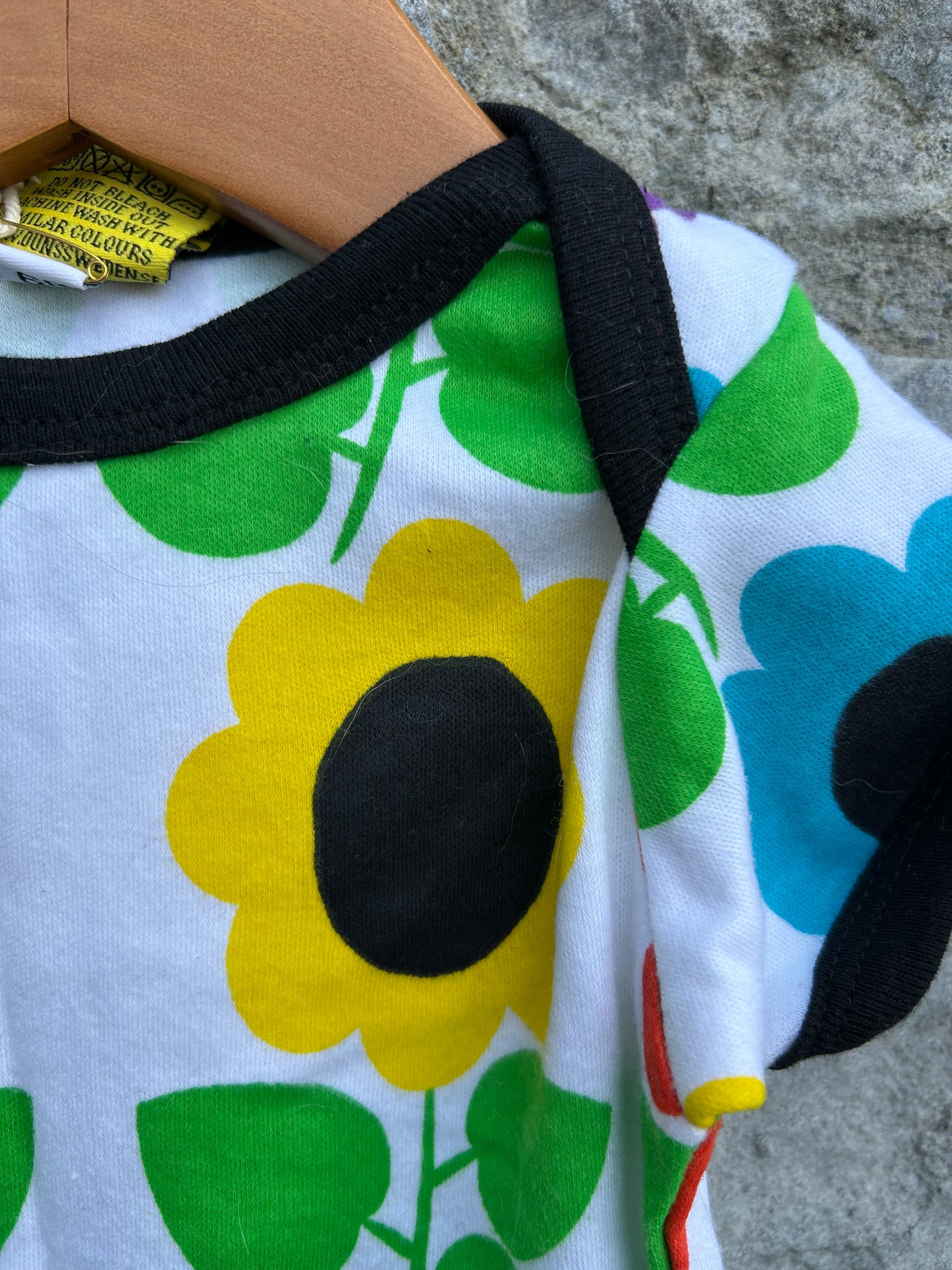 Big colourful flowers rompers 6m (68cm)