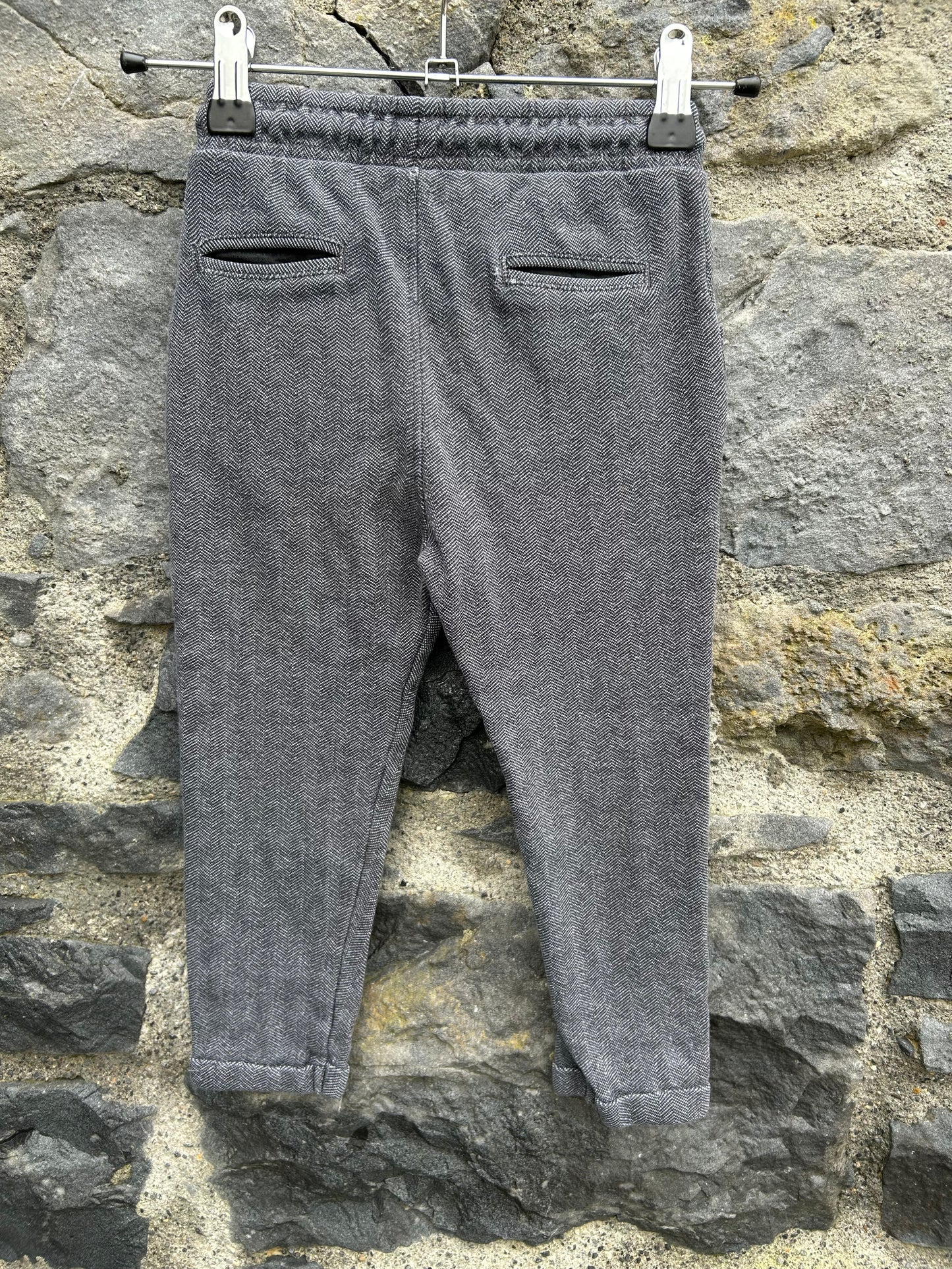 Grey chevron pants 2-3y (92-98cm)