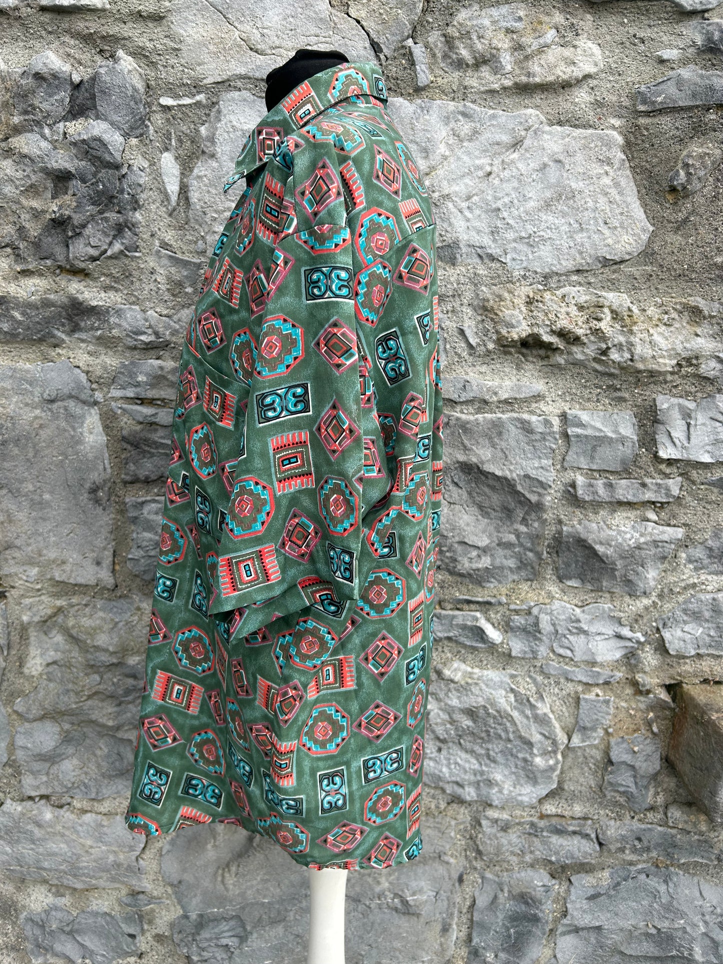 80s green geometric shirt Medium