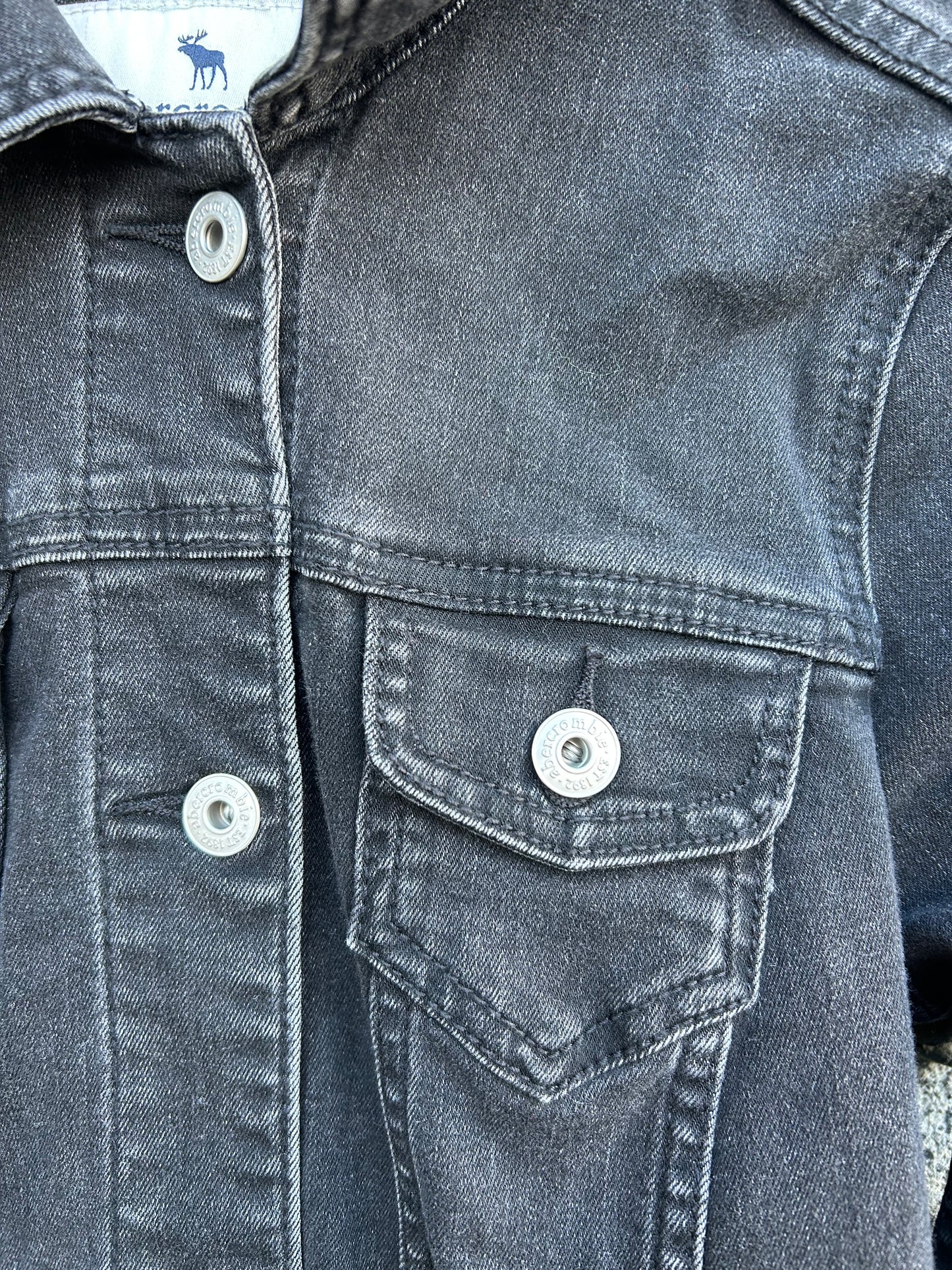 Charcoal denim jacket 11-12y (146-152cm)