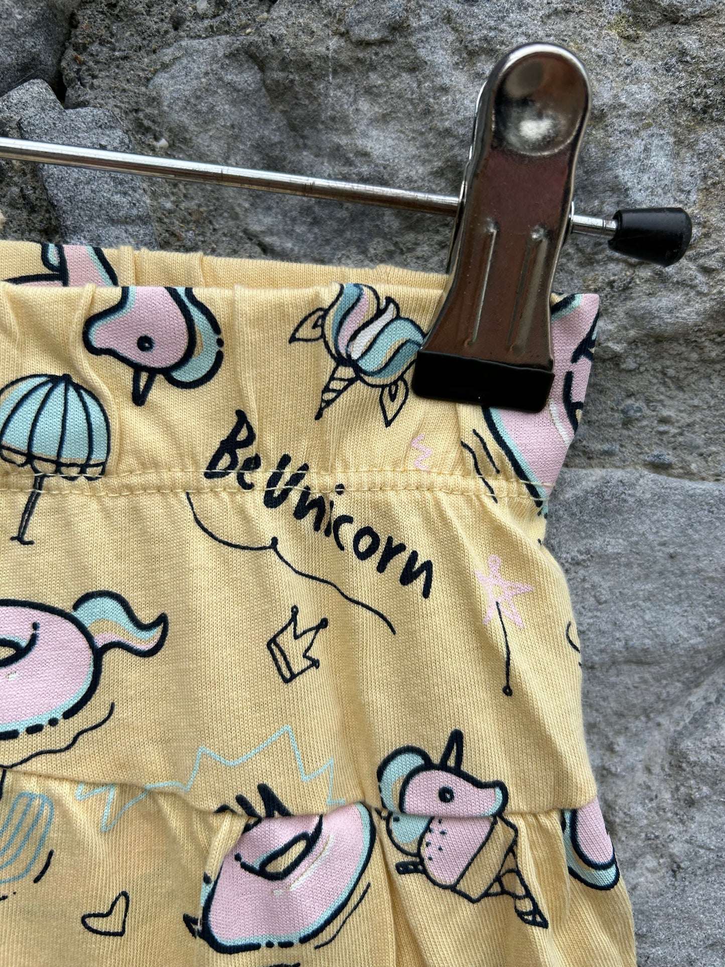 Unicorn tiered yellow skirt 4-5y (104-110cm)