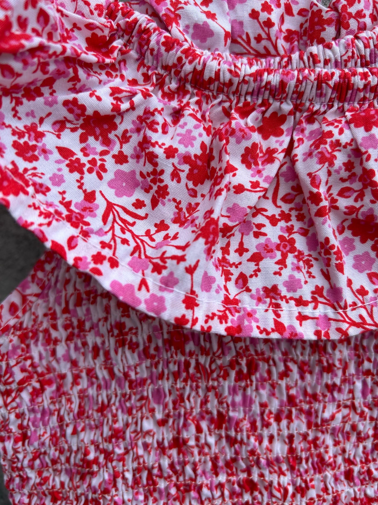 Red flowers dress 6-7y (116-122cm)