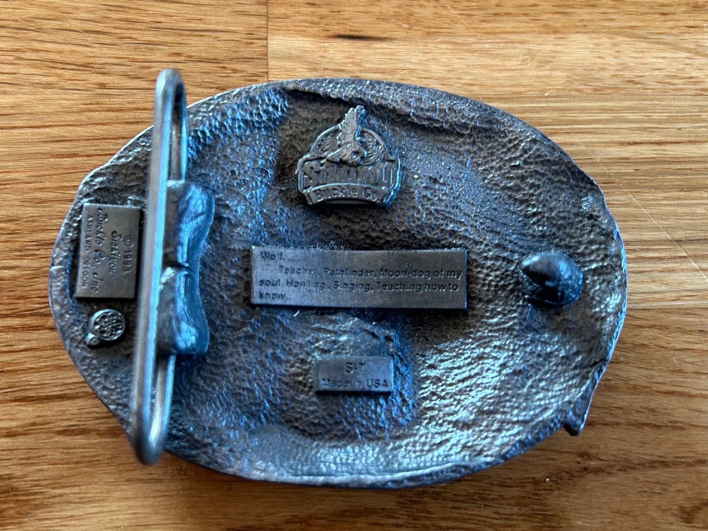 Wolf buckle belt
