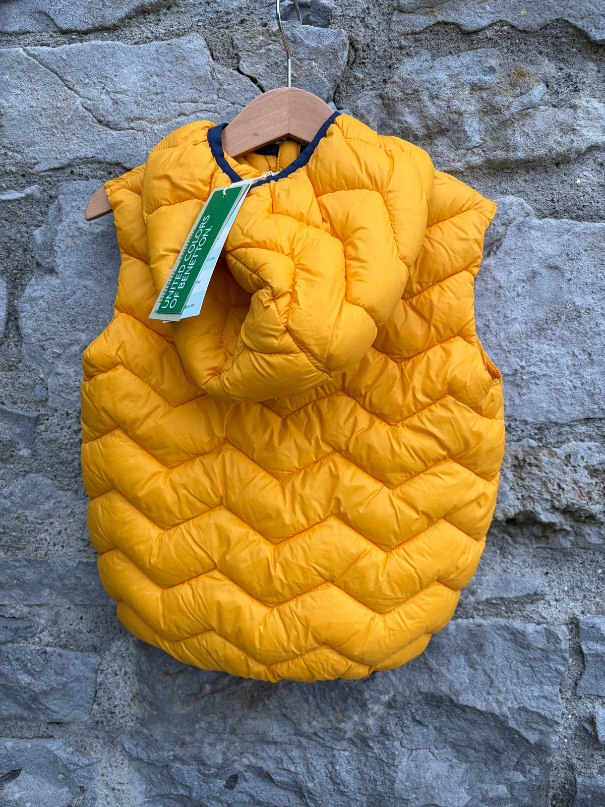 Yellow puffy gilet 2-3y (92-98cm)