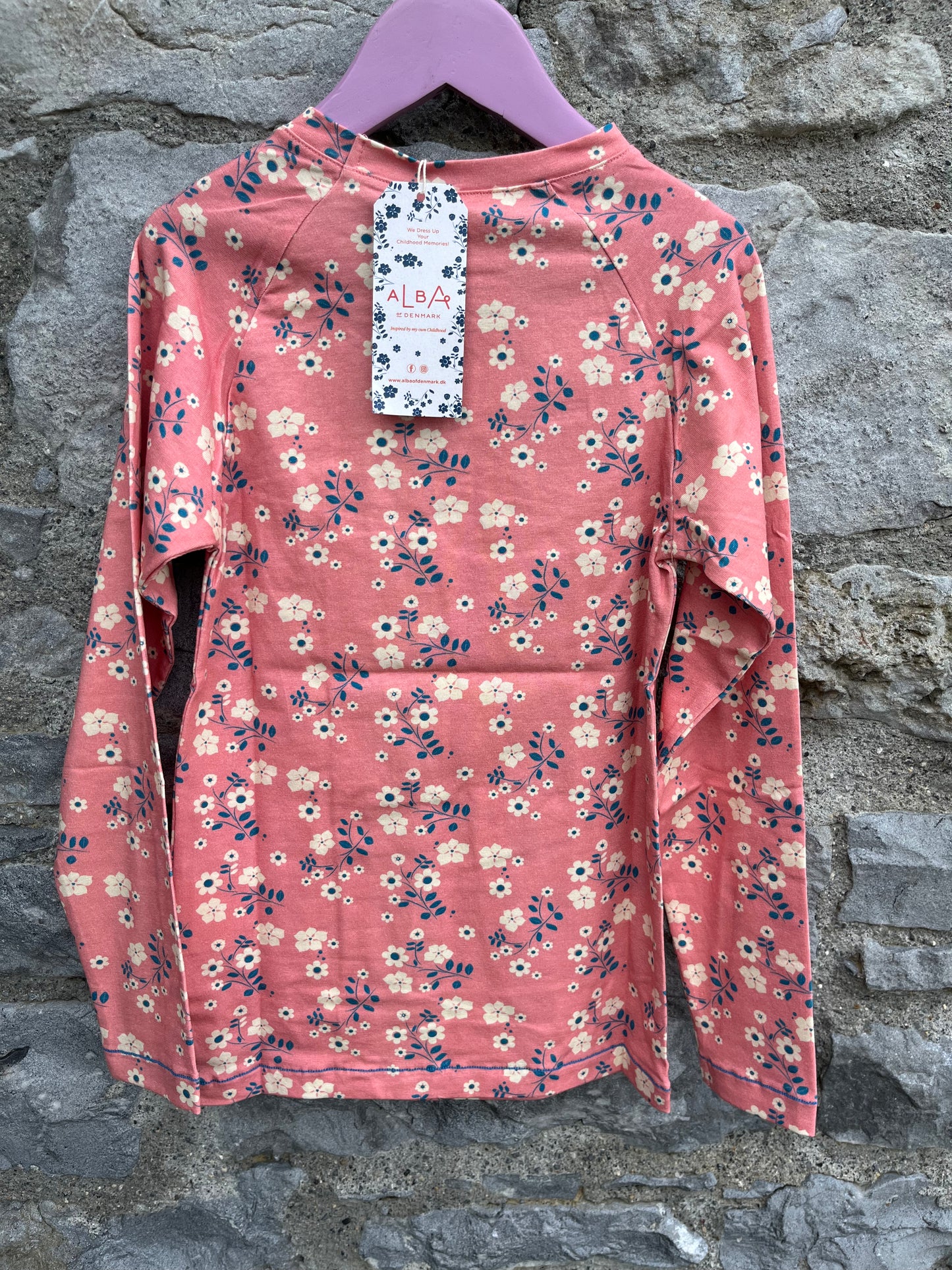 Strawberry flowers top 9y (134cm)