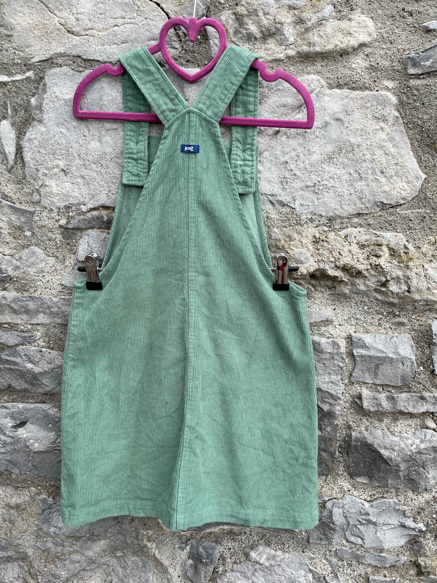 Green cord pinafore 8y (128cm)