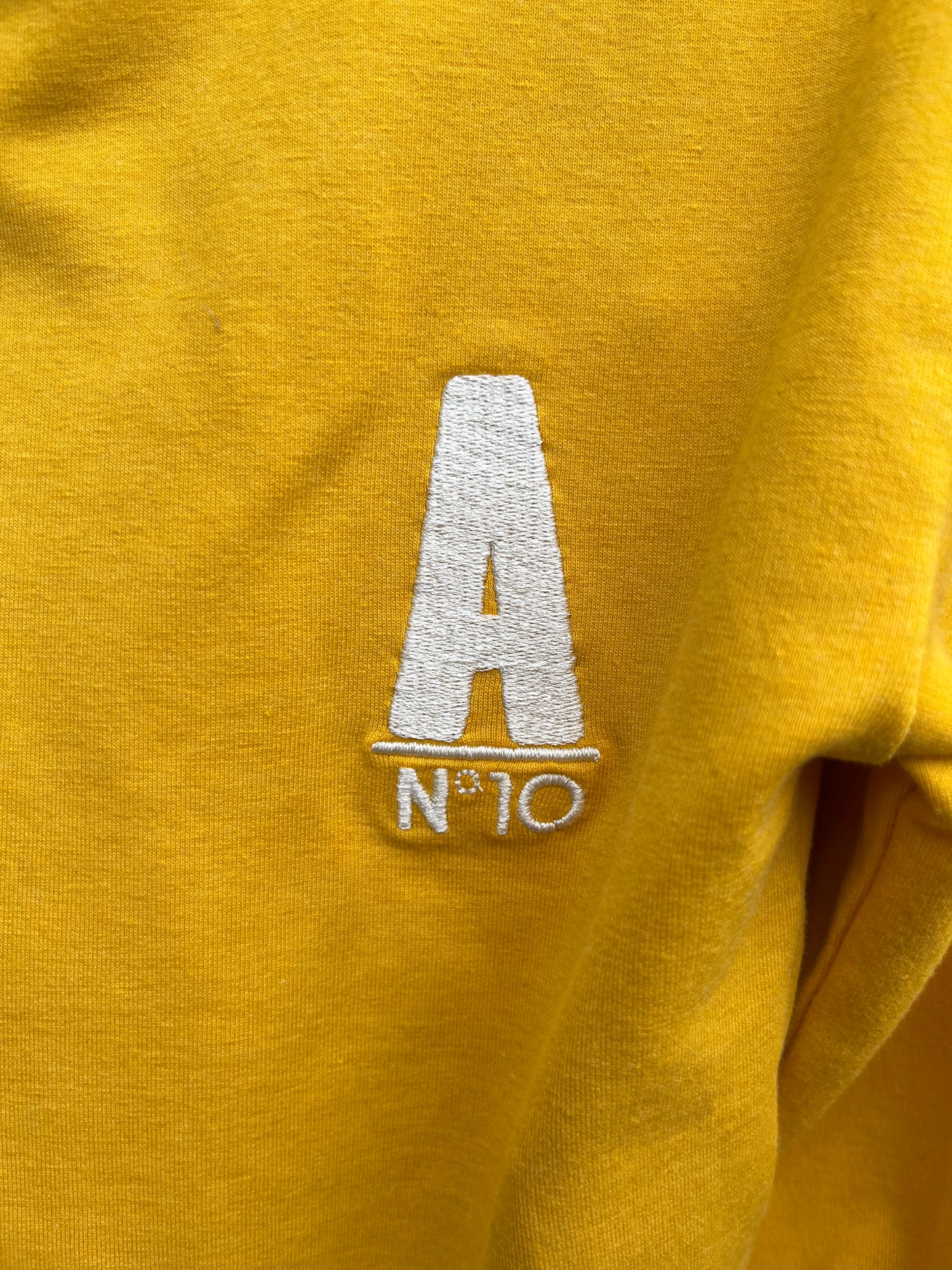 Old gold sweatshirt 2y (92cm)