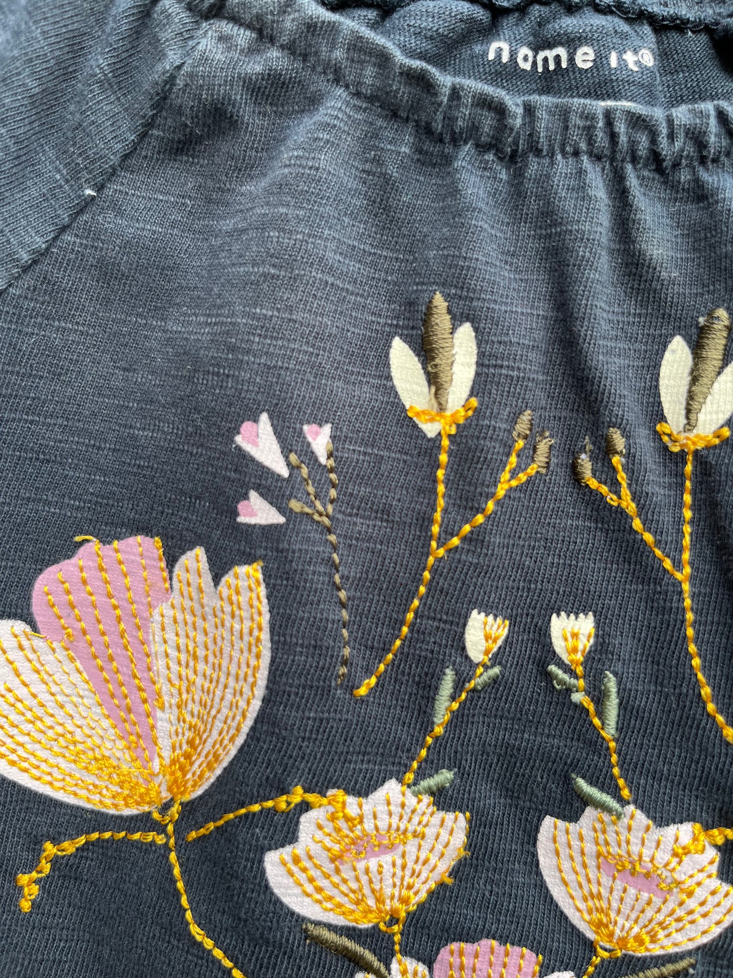 Embroidered flowers top 12-18m (80-86cm)