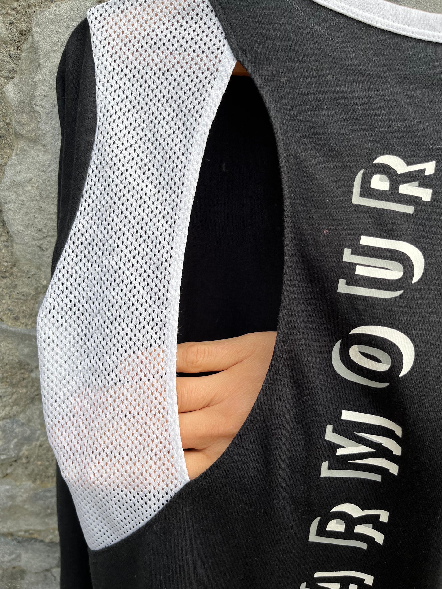 Black sport top 10-11y (140-146m)