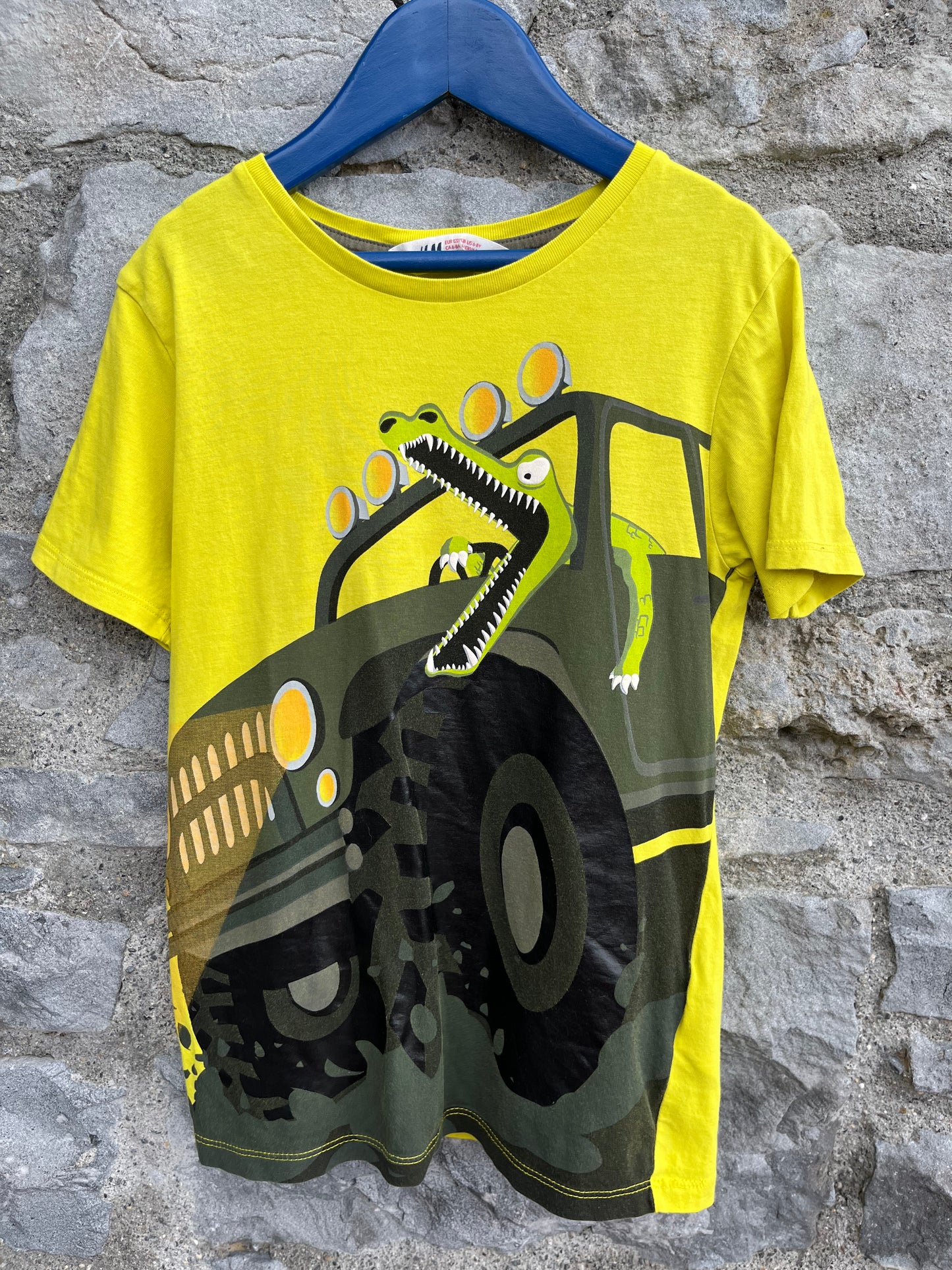 Crocodile in a truck T-shirt 7-8y (122-128cm)