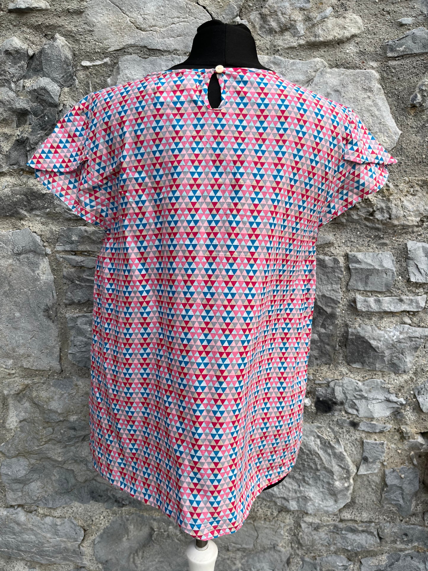 Colourful triangles top uk 10-12