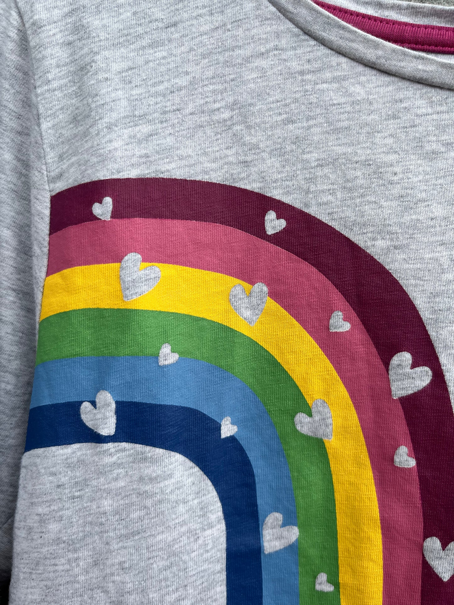 Rainbow grey top 7y (122cm)