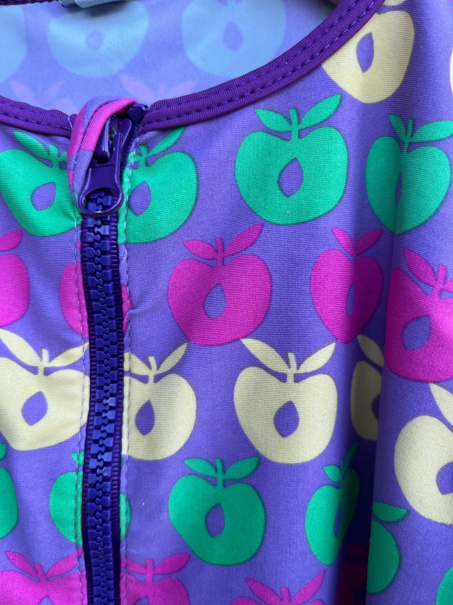 Apples purple swimsuit 5-6y (110-116cm)