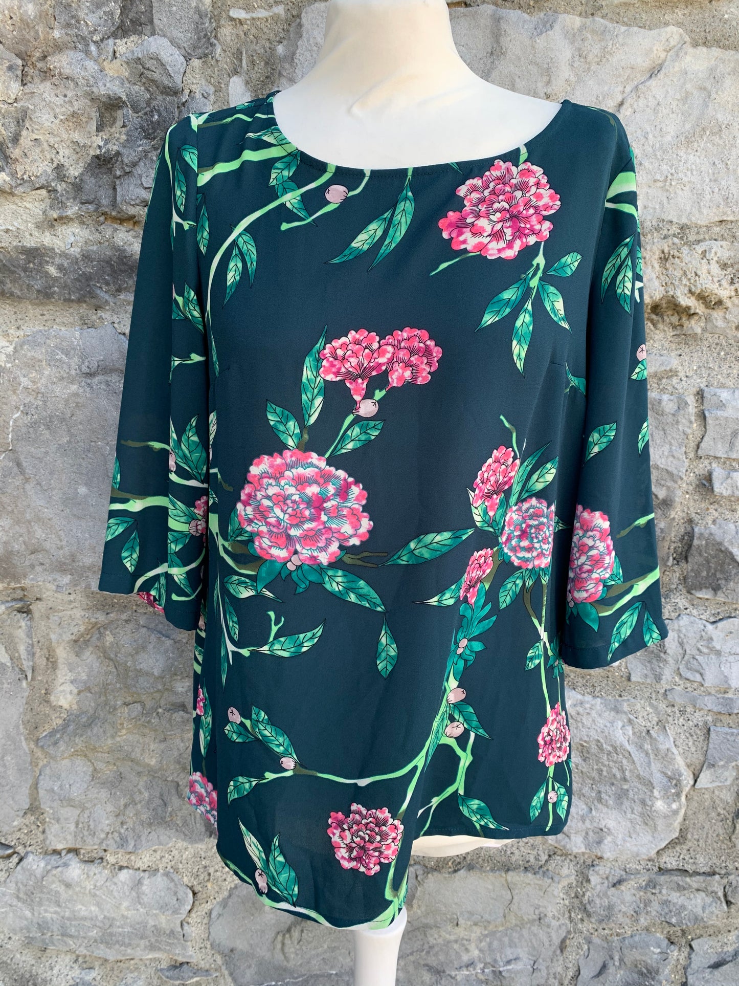 Floral top uk 8