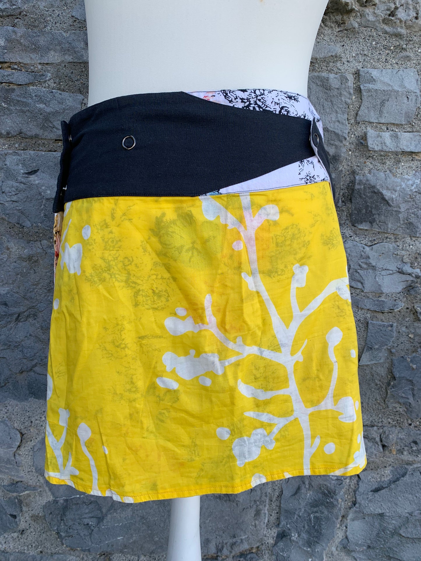 Yellow reversible mini skirt uk 8-18