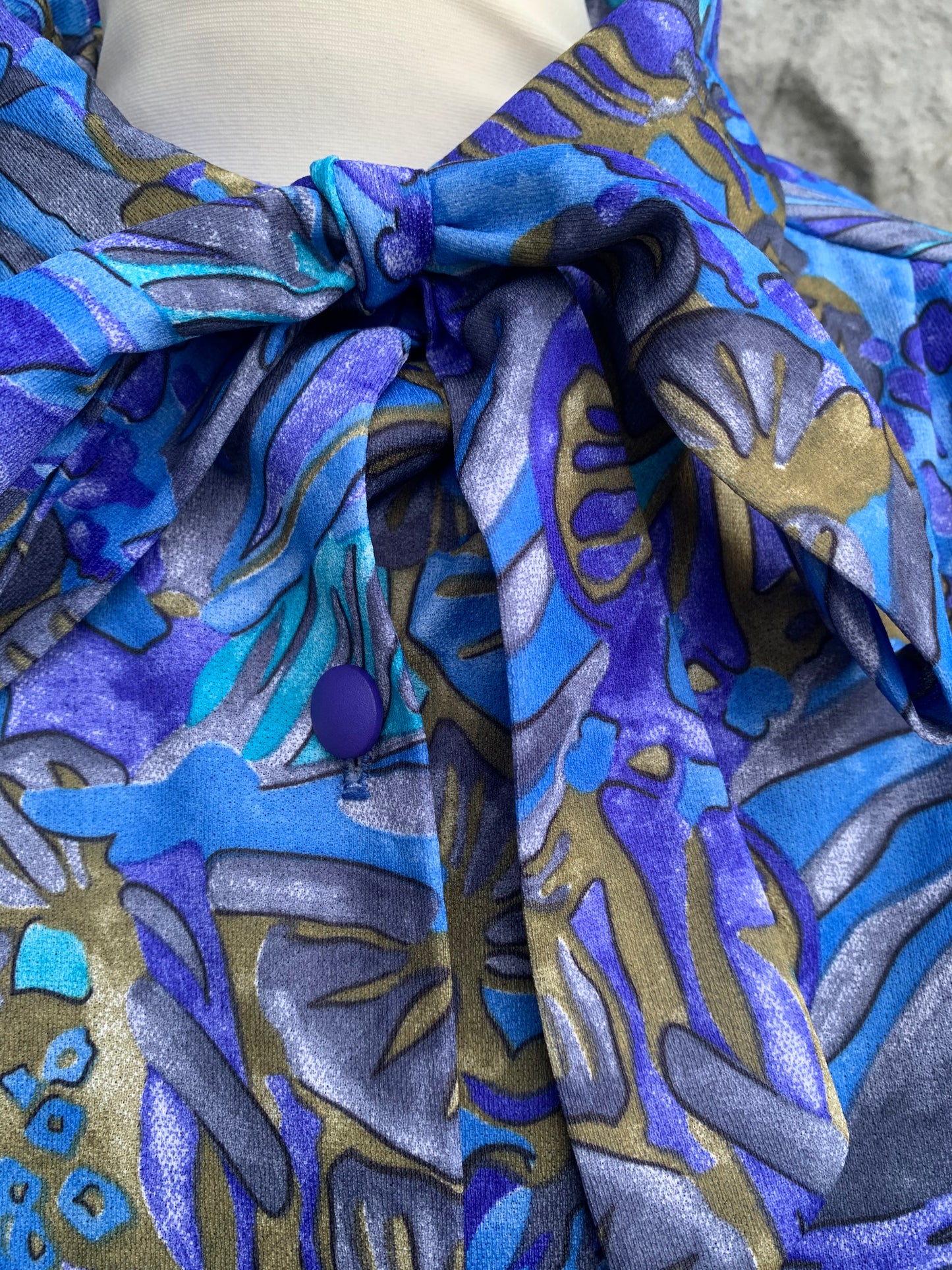 Blue blouse with a bow uk 16