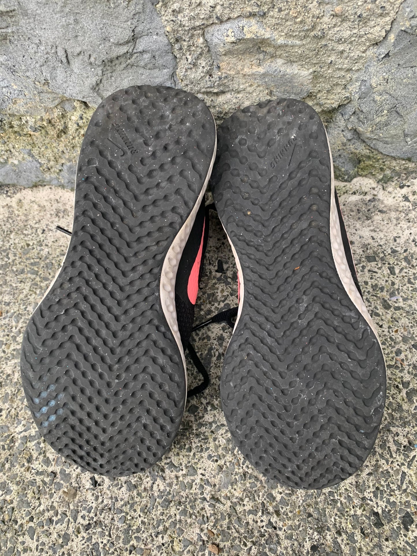 Black runners with pink stripe uk 2.5-3 (eu 35.5)