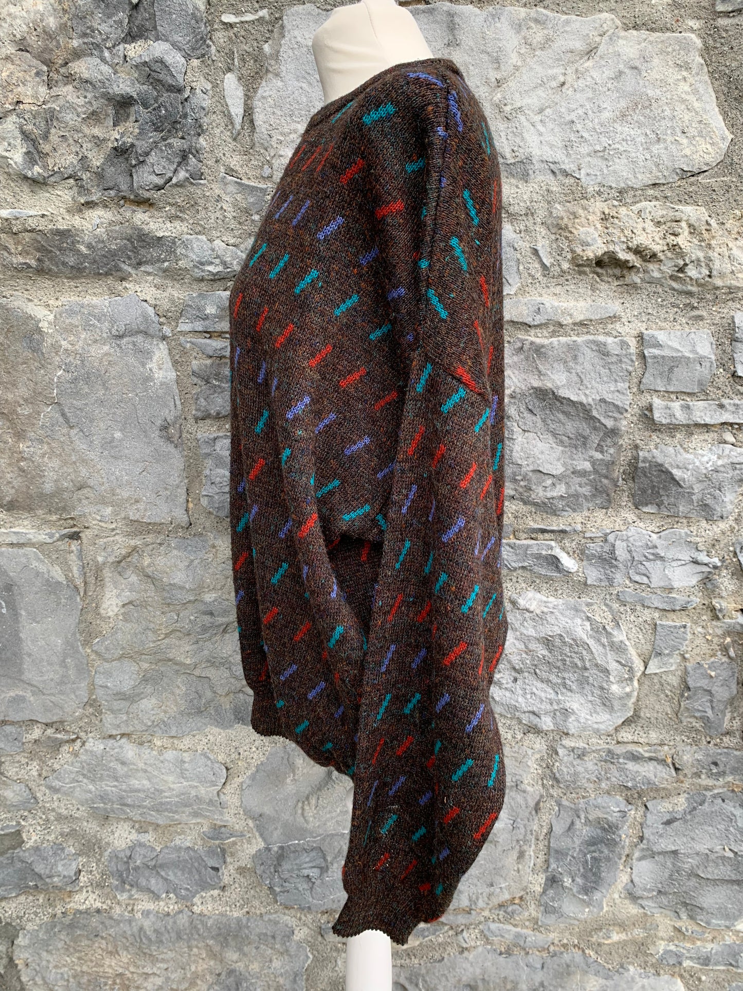 Zalaz brown jumper with color lines Large
