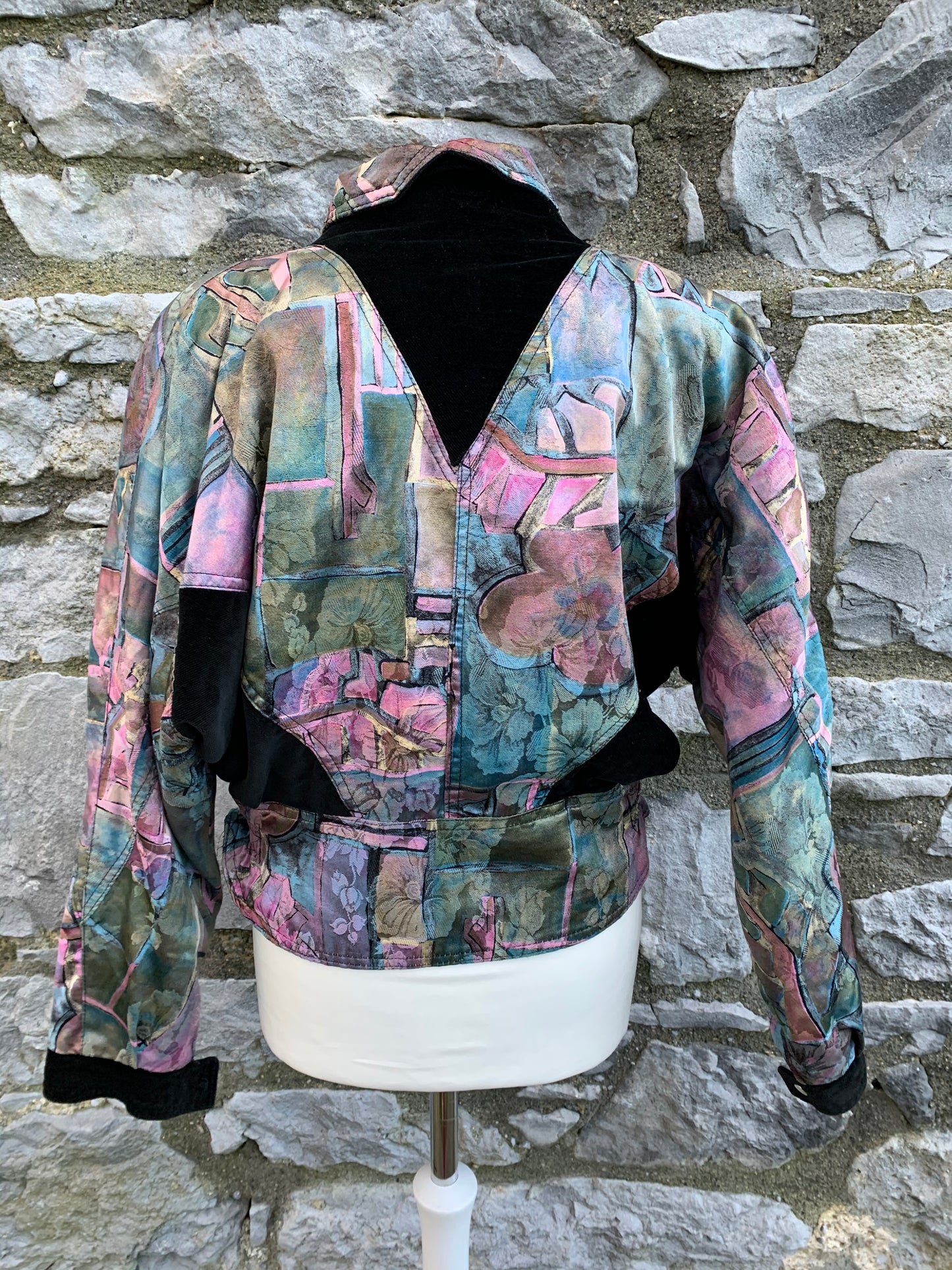 Kitsch black velvet and abstract jacket uk 10-12