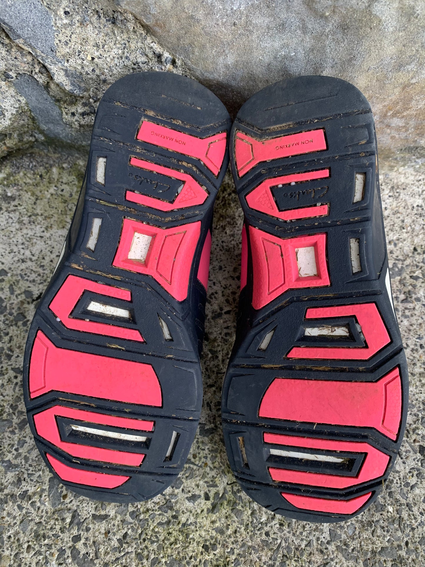 Navy&pink runners uk 10.5E (eu 28.5)