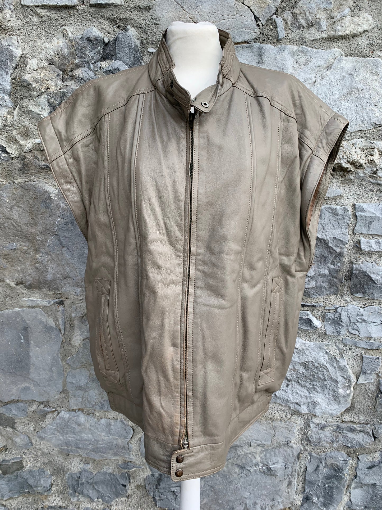 Beige leather jacket M/L