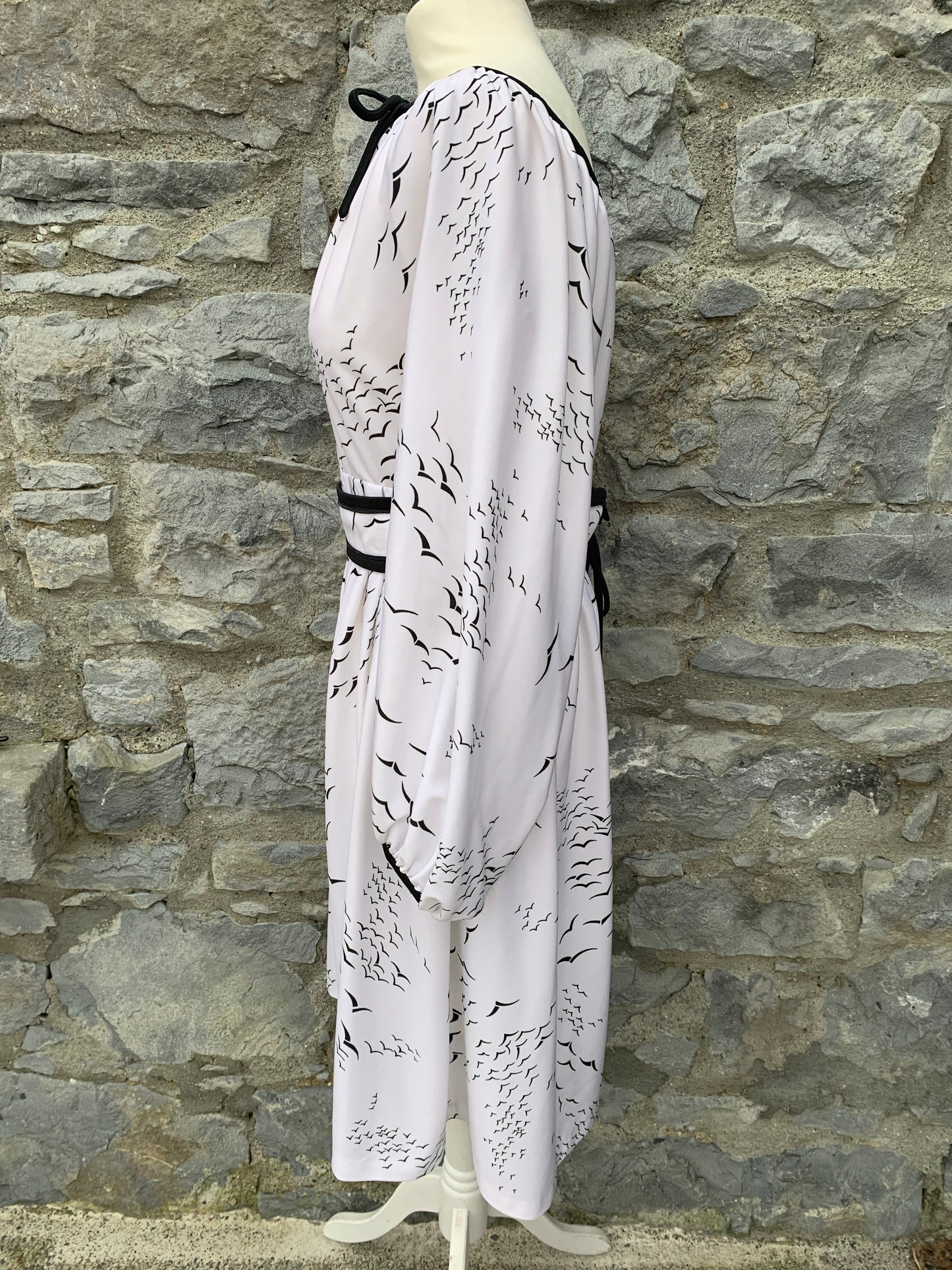 Ian Paters 80s white birds dress uk 12