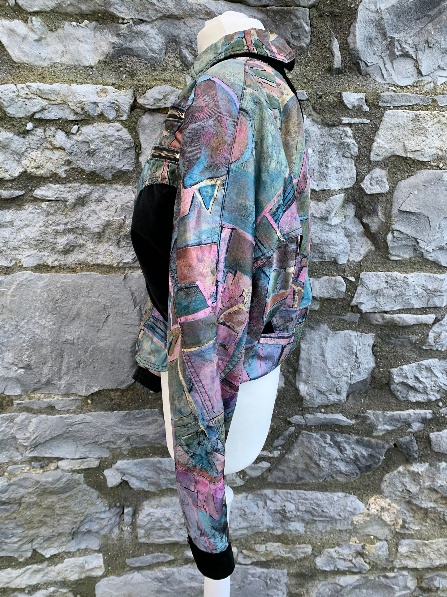 Kitsch black velvet and abstract jacket uk 10-12