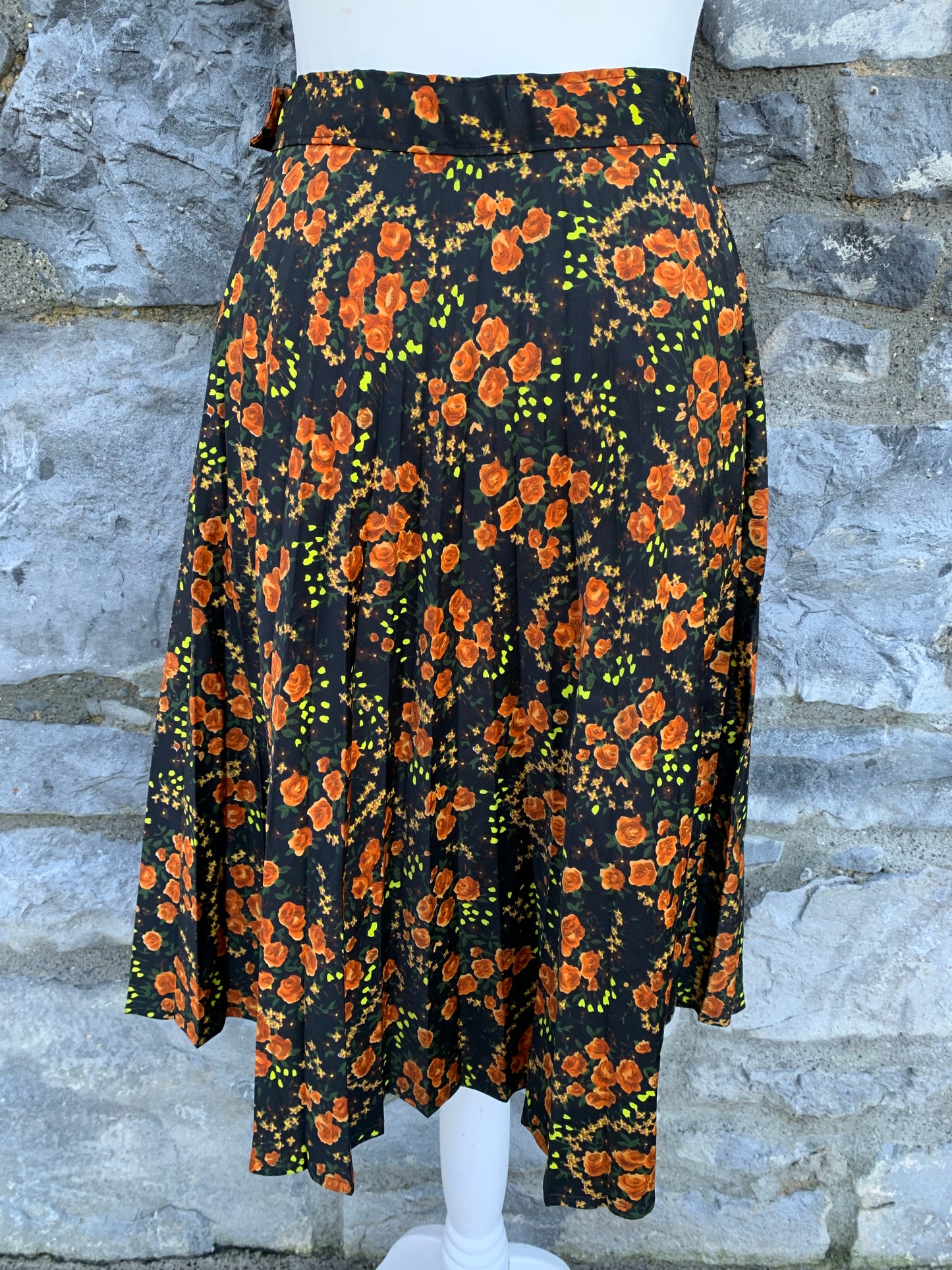 Orange roses skirt uk 8