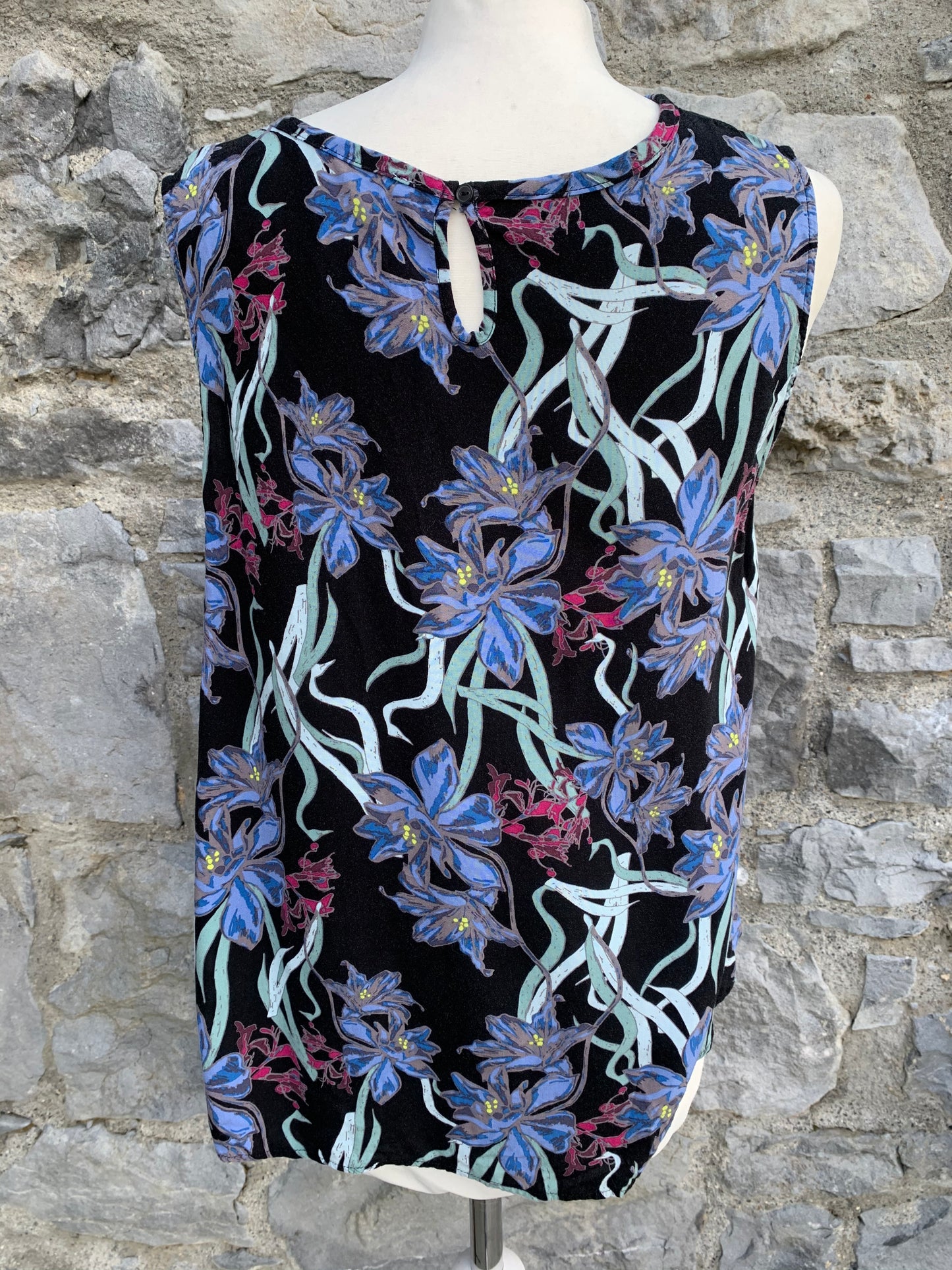 Floral top uk 10-12